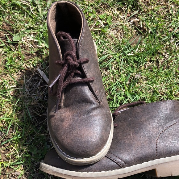 Boys size 11 Place dress boots - Picture 2 of 6